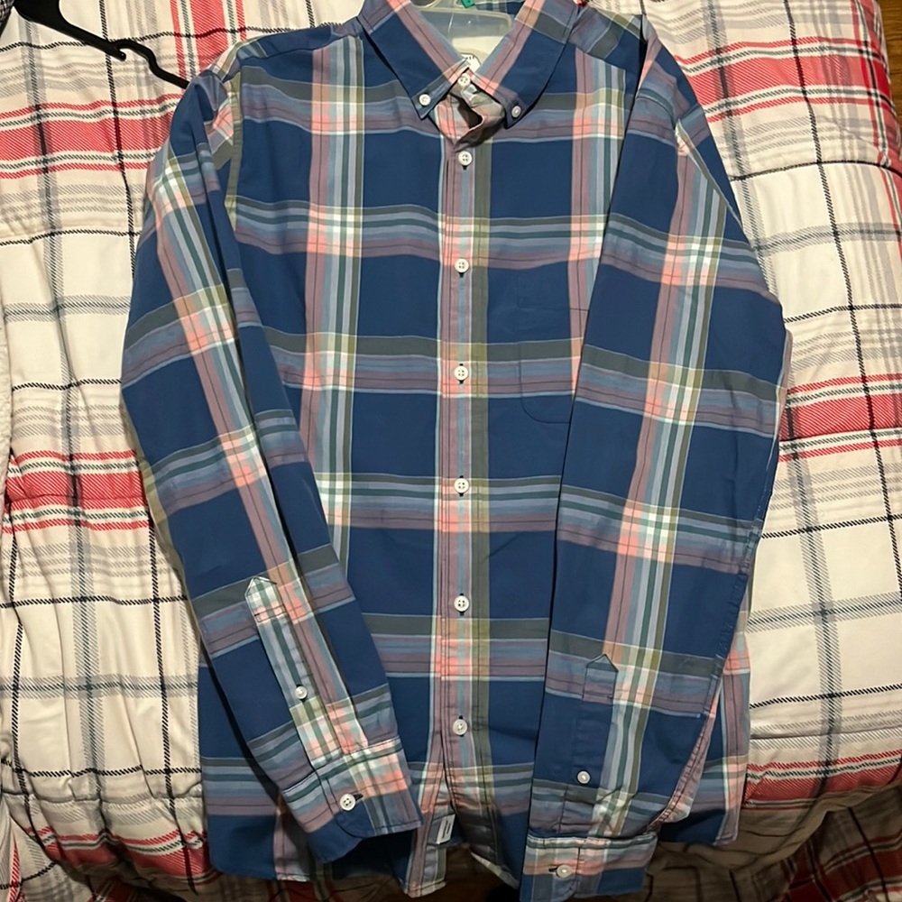 Medium American Eagle Button Down Dress shirt